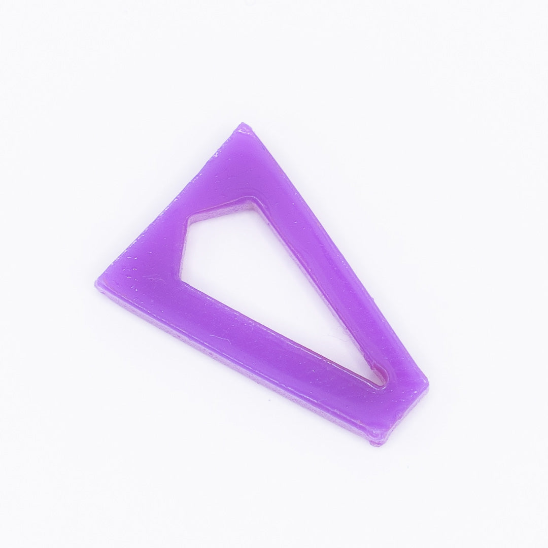 LE TRIANGLE